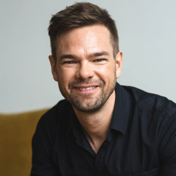 Montreal Headshot Photographer - Michelle Little Photography