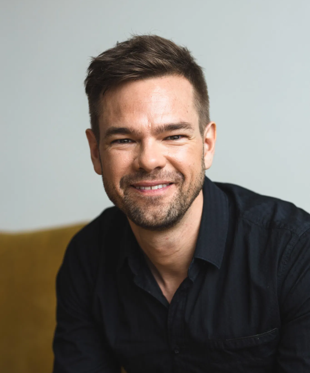 Montreal Headshot Photographer - Michelle Little Photography